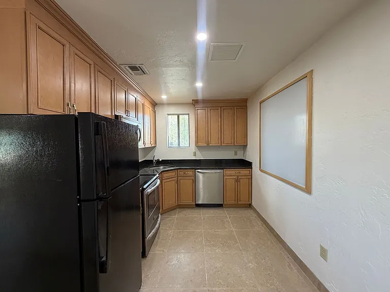 6th1741 — Photo 30