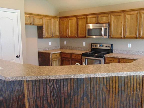 3rd image of 7116 Echo Hill Dr