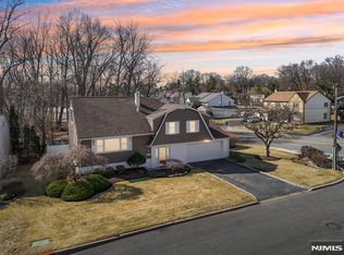 1 Ruckner Rd, Westwood, NJ 07675