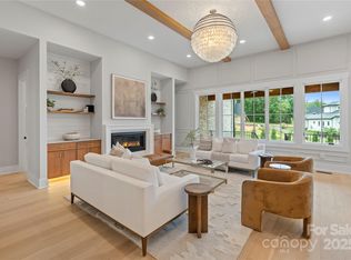 407 Crepe Myrtle Ln, Matthews, NC 28104