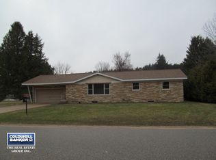 3336 Saint Adalberts Rd, Rosholt, WI 54473