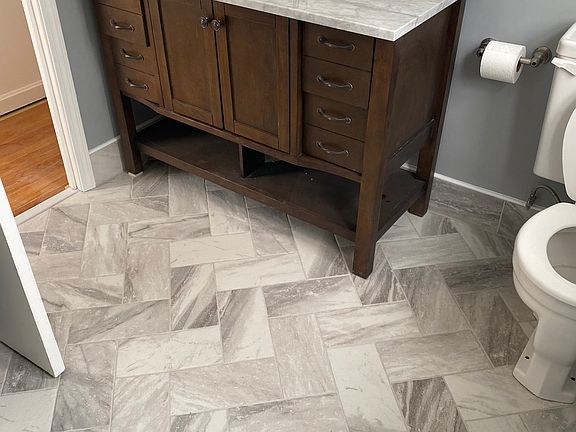 Upstairs Bath - vanity