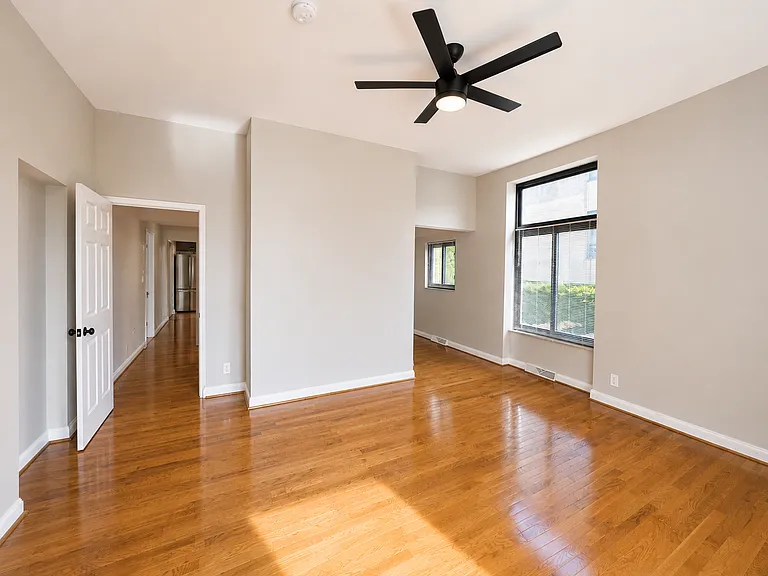 735 N Highland Ave #2 — Photo 16
