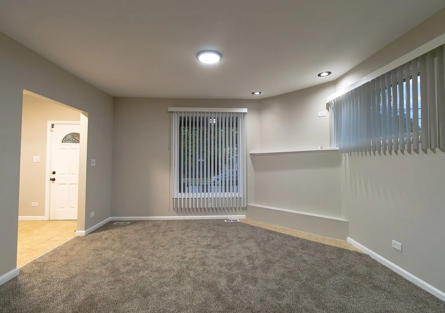 4 bed, 1900 sqft, $2,950 — Photo 4