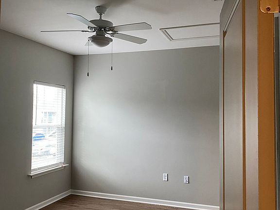 4th image of 1726 Poplar St #G6