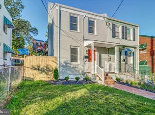 27 47th St SE, Washington, DC 20019