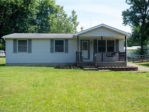 1761 Dumont Dr, Mineral Ridge, OH 44440