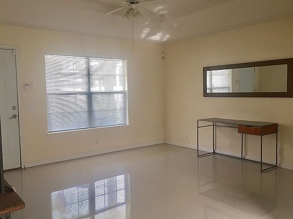 2nd image of 7110 N 11th Ln APT 4