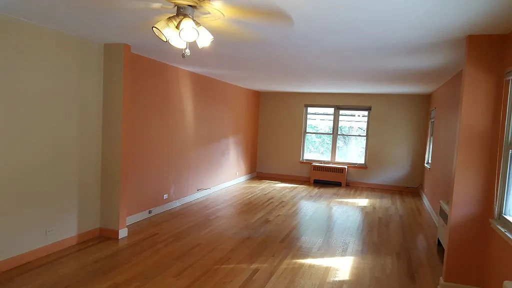 3044 W Addison St — Photo 4