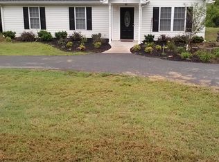 301 Lakeview Dr, Madison Heights, VA