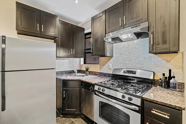 Rented by Vector New York, LLC | media 14