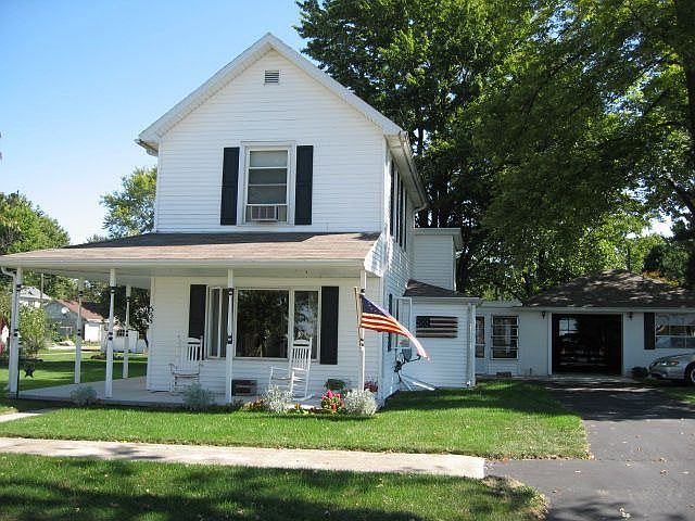 1st image of 335 S 2nd St