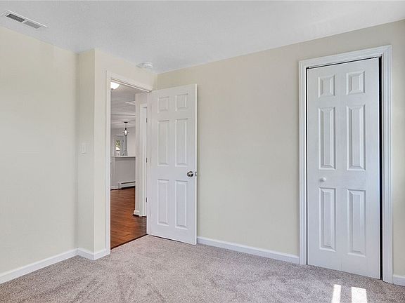 4th image of 343 Wendel Ave