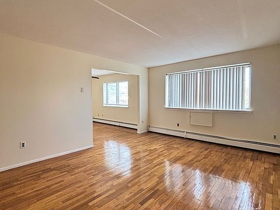 4th image of 2813 Gunther Ave Floor 2