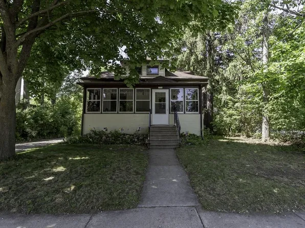 1716 STRONGS AVENUE, Stevens Point, WI 54481