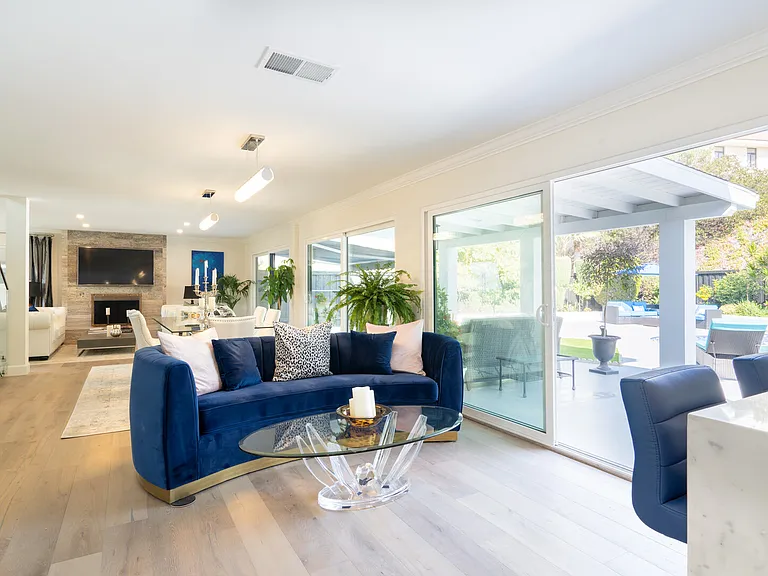 Cadden Way — Photo 4