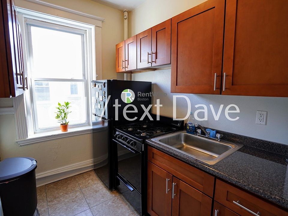 1st image of 9 Egremont Rd APT 9