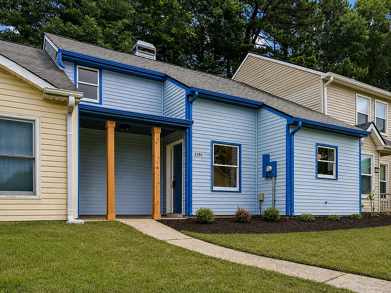 2280 Wellington Cir — Photo 17