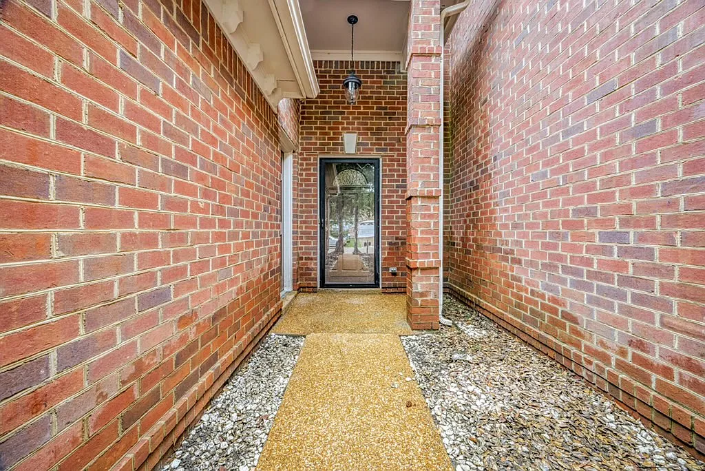 3 bed, 1411 sqft, $1,549 — Photo 4