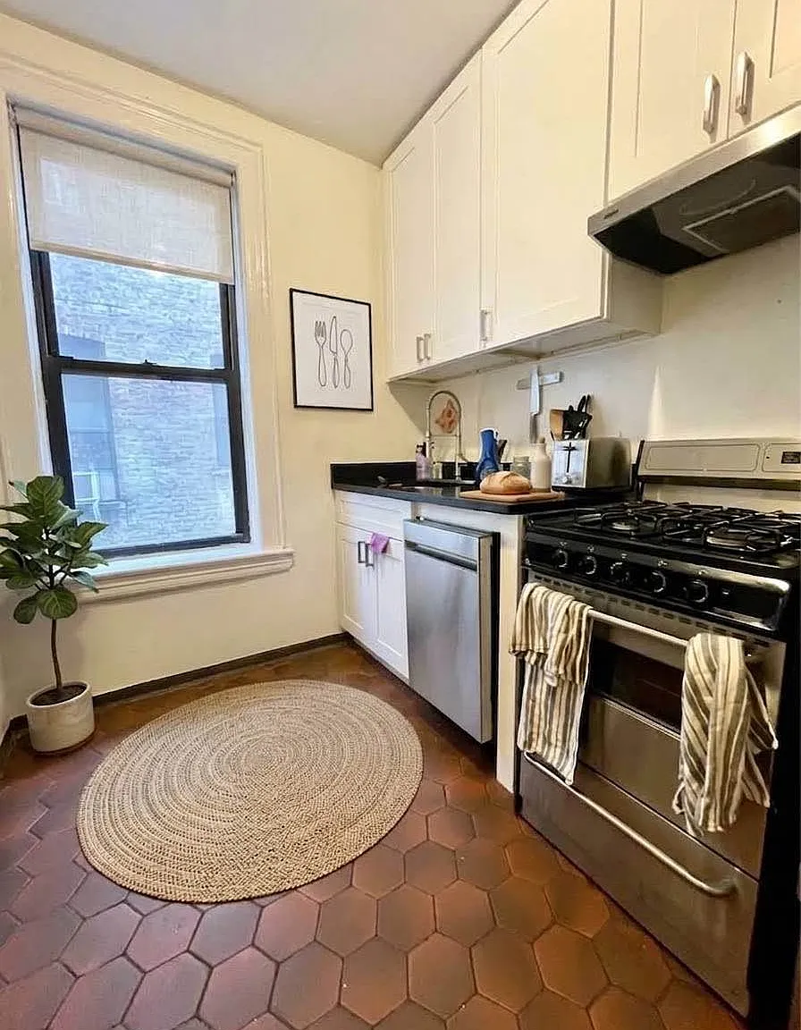 510 Amsterdam Avenue — Photo 4