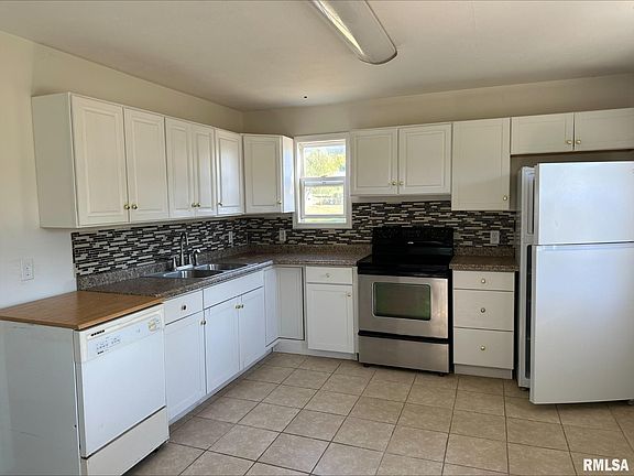 2nd image of 9 Weatherington Dr