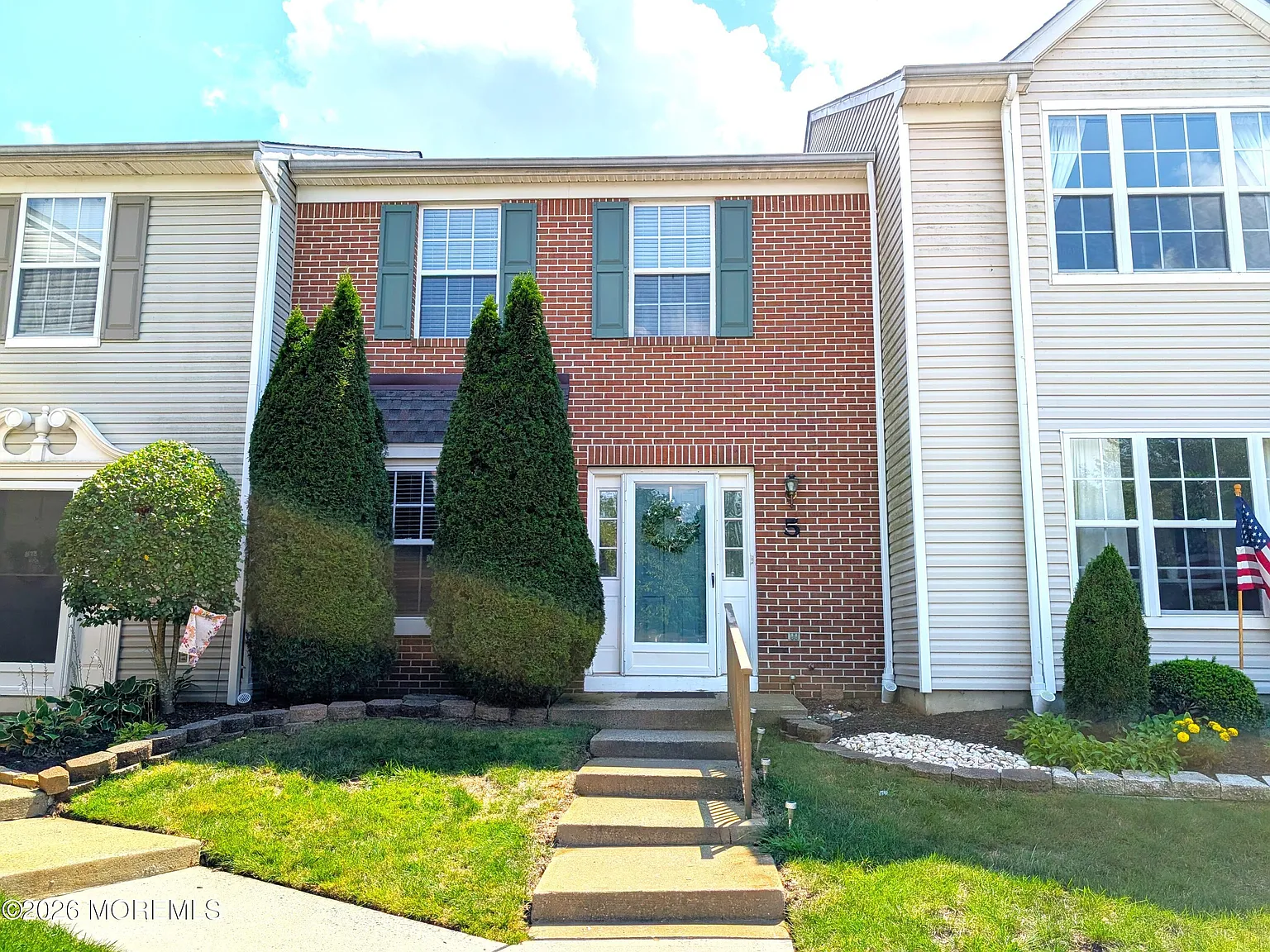 3 bed, 2.5 bath, 1400 sqft, $3,500 — Photo 2