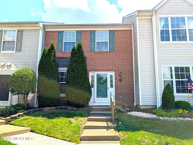 53 Grassmere Ct #5 — Photo 2