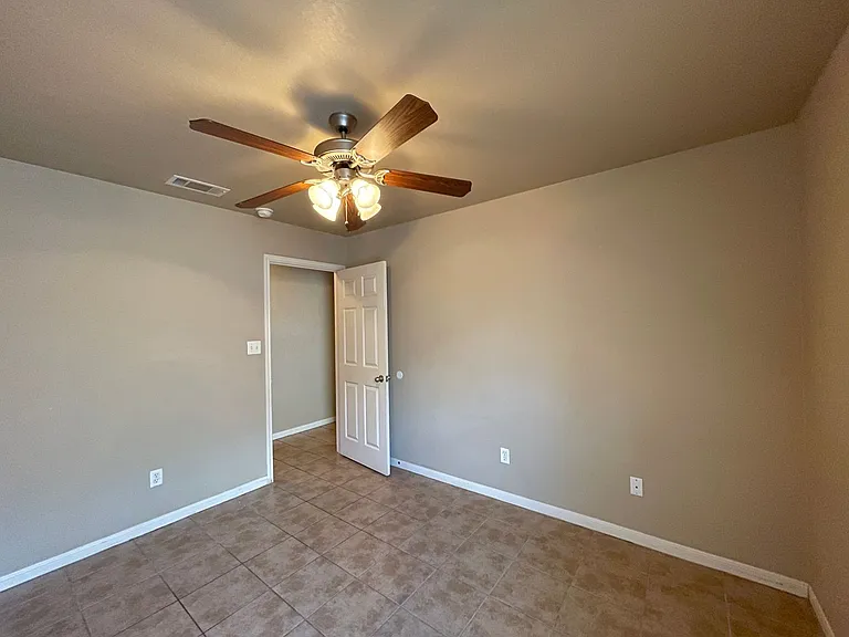 1204 Powder River Dr. — Photo 7