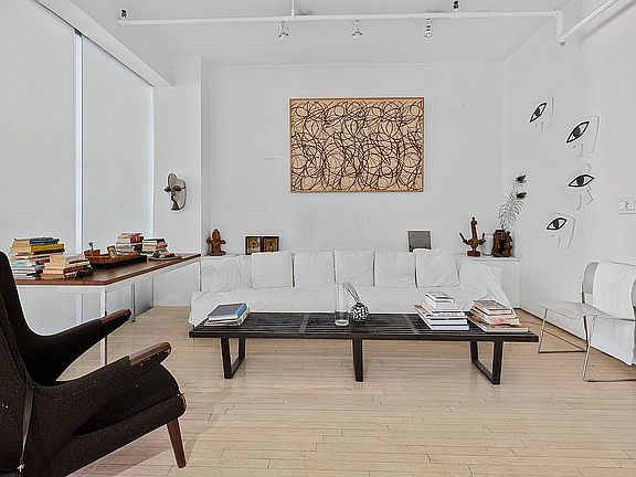 3rd image of 561 Broadway APT 5C