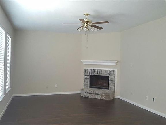 5th image of 4012 Creek Hollow Way