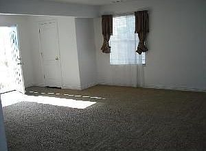 3rd image of 2219 E Lennox Ln
