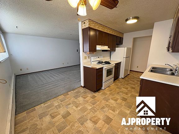 3rd image of 500 E 14th St APT 1