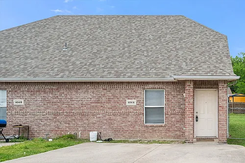 404 Kings Way Dr #A Photo 1