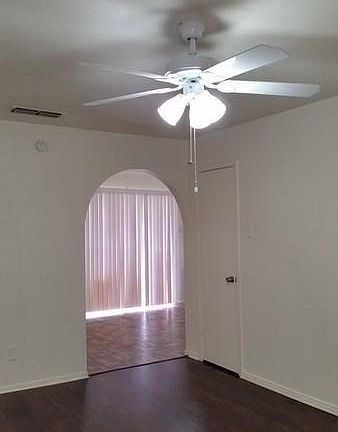 5th image of 13236 Valley Forge Cir