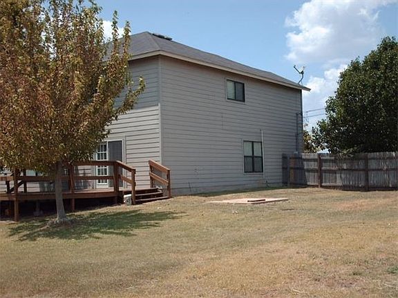 4th image of 648 Siebert Dr