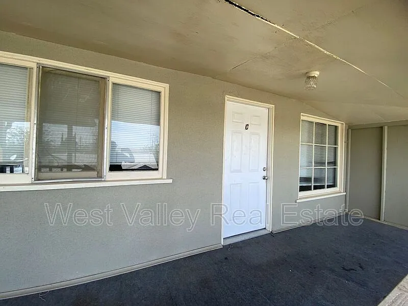1 bed, 1.0 bath, 644 sqft, $875 — Photo 2