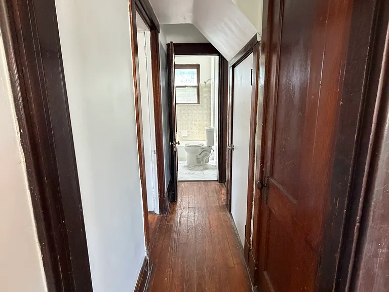 345 Crestline Ave — Photo 4