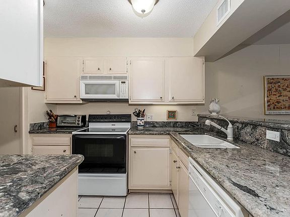 5th image of 3608 Gulf Blvd #A-2