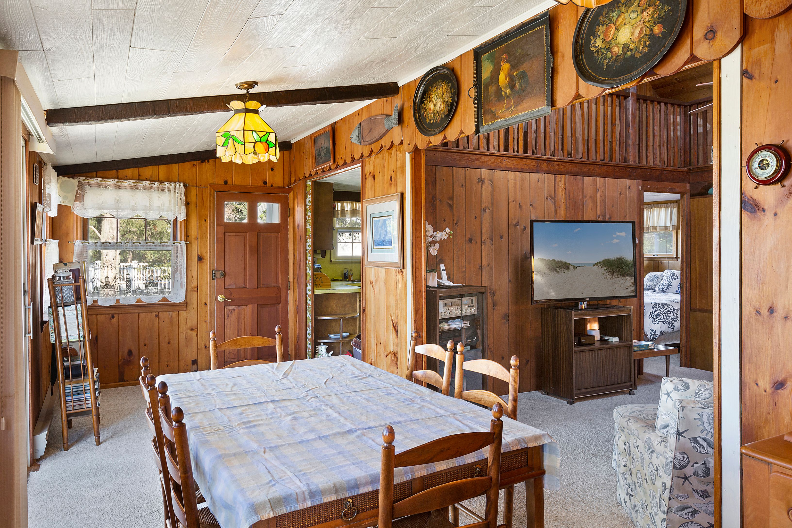 108 Turtle Cove Dr, Southampton, NY 11968 Out East