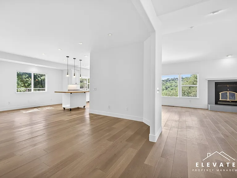 9400 Chalk Hill Rd — Photo 16