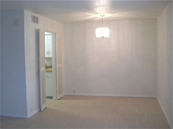 2nd image of 2121 Fountain View Dr APT 83E