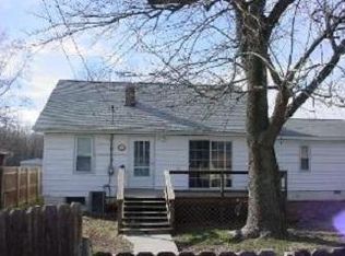 106 S Ash St, De Soto, IL 62924