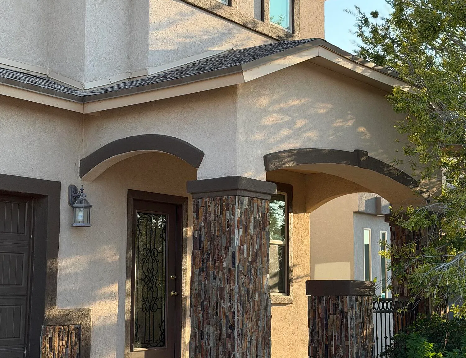 4 bed, 2.5 bath, 2278 sqft, $2,260 — Photo 3