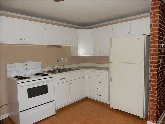 4th image of 1070 Primrose Dr