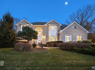 26 Arnold Ave, Closter, NJ 07624
