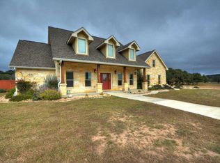 107 Oak Hampton Trl, Ingram, TX 78025