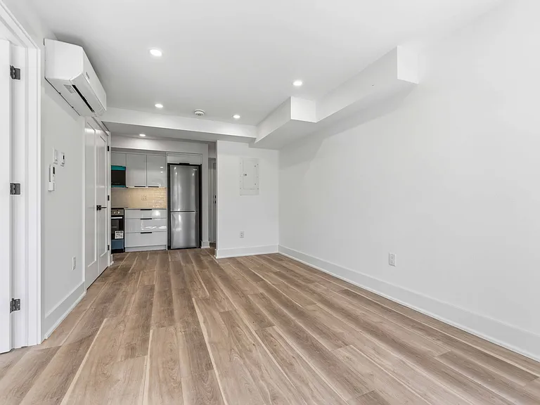 547 Melbourne Ave — Photo 7