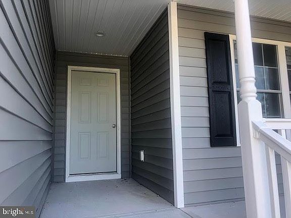 3rd image of 152 Nina Ln