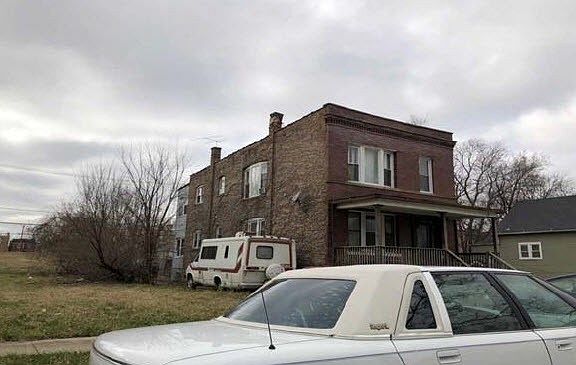 3rd image of 10826 S Edbrooke Ave