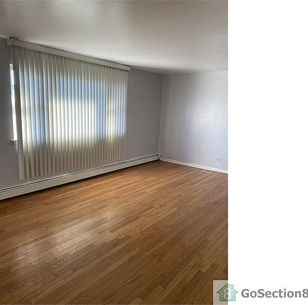 2nd image of 7822 S South Shore Dr